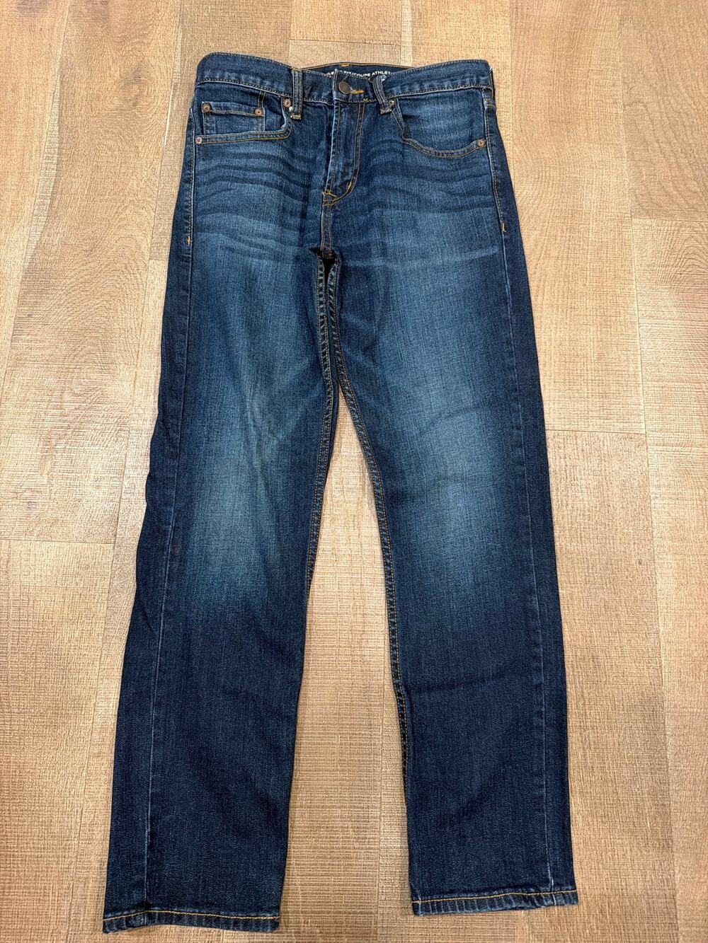 Men’s Old Navy Athletic Fit Tapered Leg Medium Wash Stretch Jeans Size 30x30